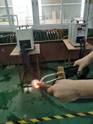 Dobra cena IGBT Hf-40kw Ręczna maszyna grzewcza indukcyjna 2m elastyczna w Internecie