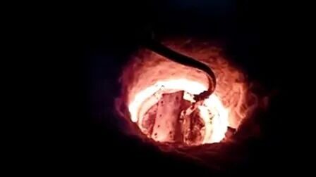 Dobra cena Maszyna do nagrzewania indukcyjnego wysokiej częstotliwości z topieniem złota (piec topniczy HF-15KG+2KG) w Internecie