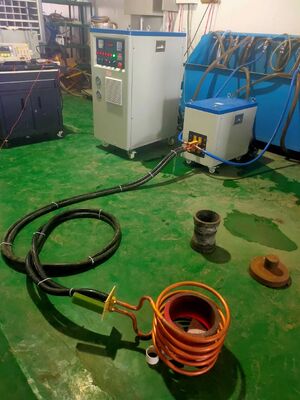 Dobra cena Maszyna do ogrzewania indukcyjnego średniej częstotliwości Mf-120kw z elastycznym podłączeniem 4m w Internecie